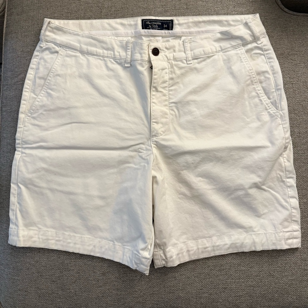 Casual Mens White Shorts - Picture 2 of 3